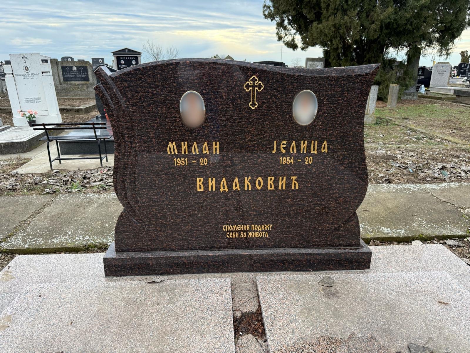 Spomenici za dvoje 7